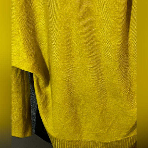 BcbgMaxAzria: mustard batwing XL soft loose neck sweater - Picture 2 of 13